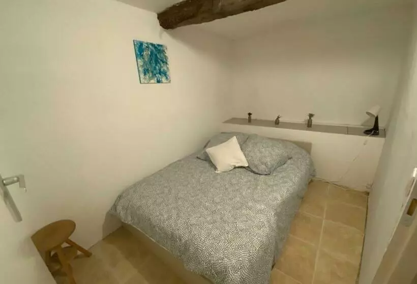 Charmante Petite Maison De Village Au Centre