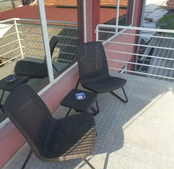 Leni Apartman U Centru Zajecara