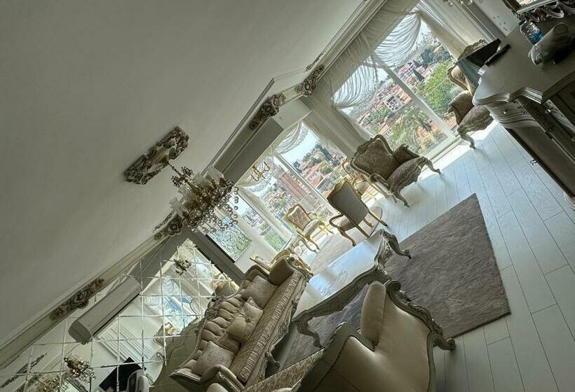 Konyaaltı Plajına 10 Dakika Kral Dairesi