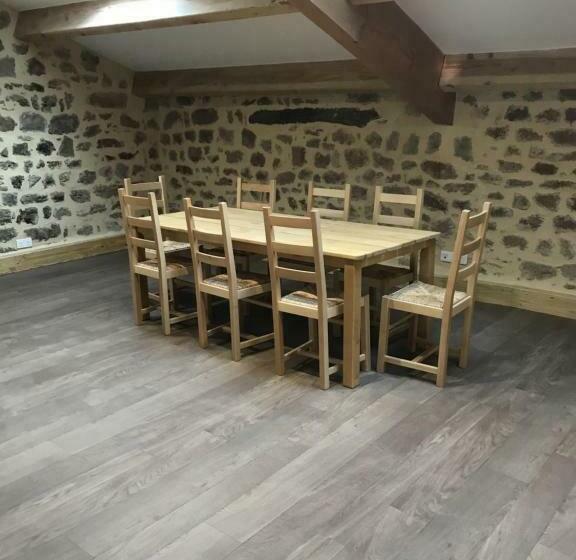 Appartement De L église Et Du Château 2 à 15 Personnes