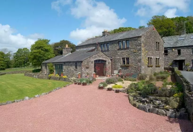 Canny Brow Barn Garden Rooms