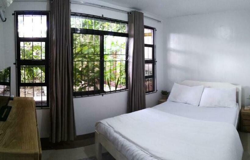 Cozy 1 Bedroom House In Quiet Residential Village