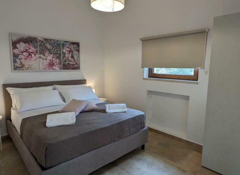 Le 3 Rose Apartments