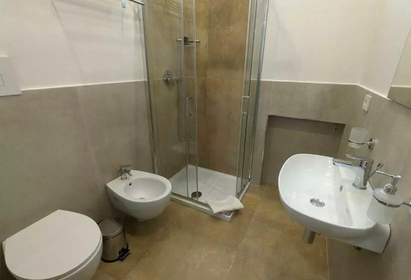 Le 3 Rose Apartments