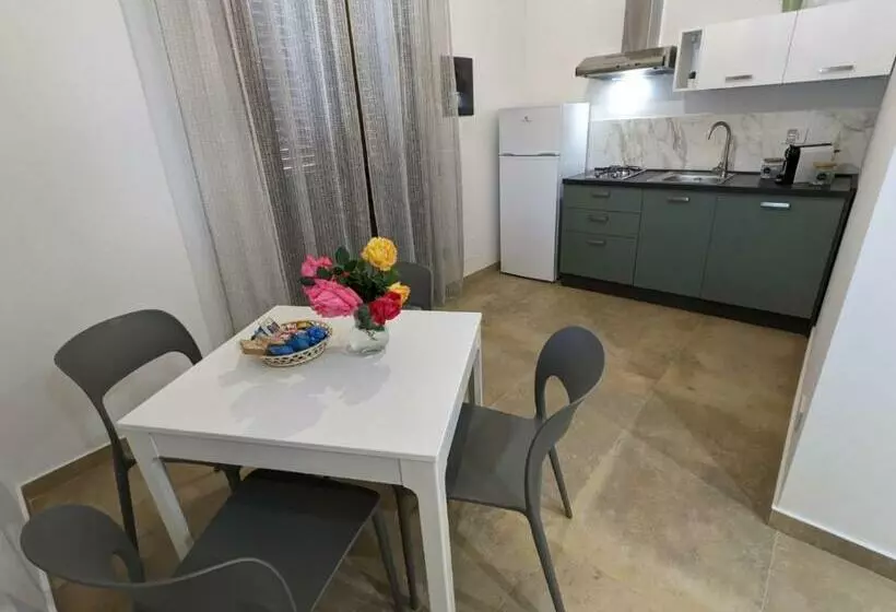 Le 3 Rose Apartments