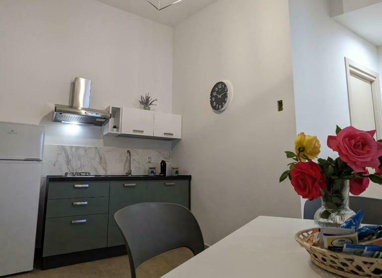 Le 3 Rose Apartments