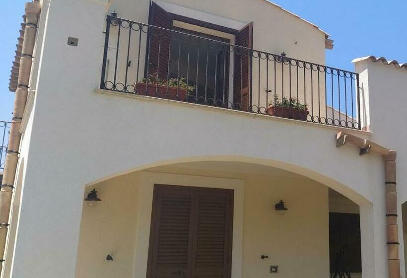 Le 3 Rose Apartments