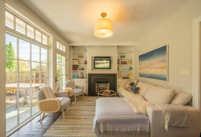 The Walton House   Historic 3bd 2 5ba With Parking