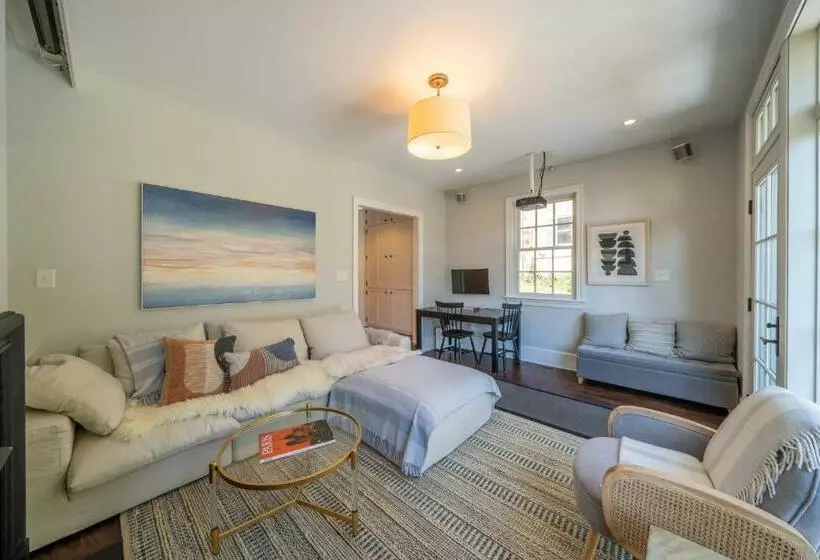 The Walton House   Historic 3bd 2 5ba With Parking