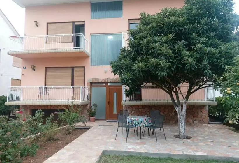 Villa Vinka