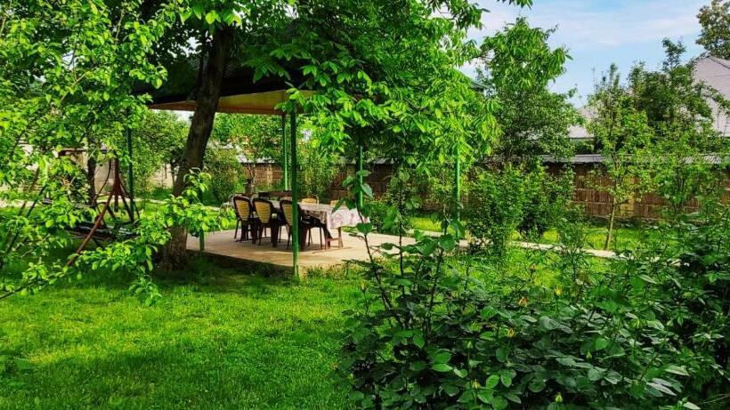 Xan Guests House Vendam