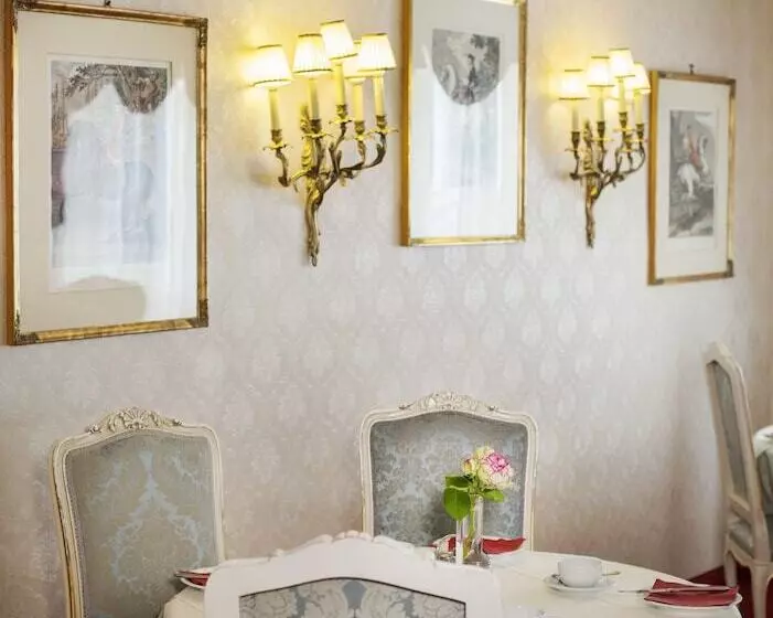 تختخواب و صبحانه Pension Suzanne