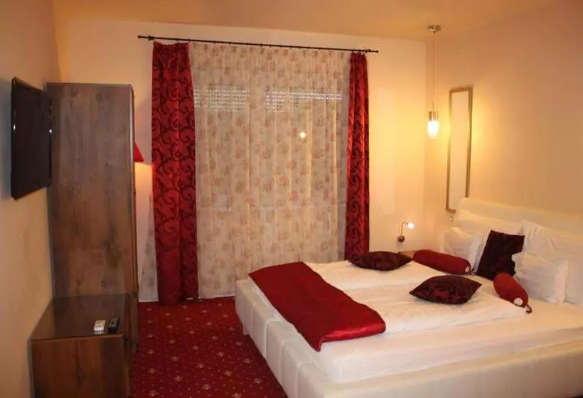 Hotelli Al Faro Lodge Am See