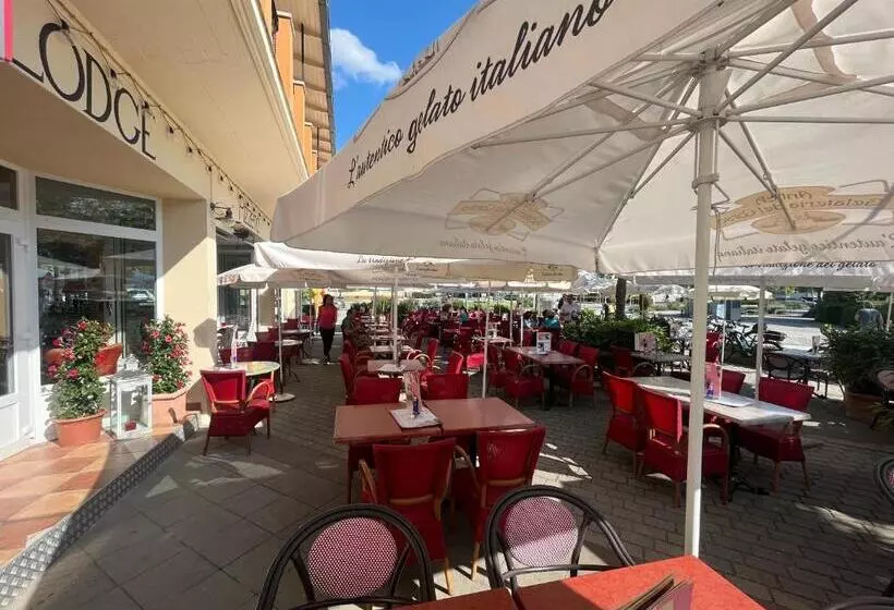 Hotelli Al Faro Lodge Am See