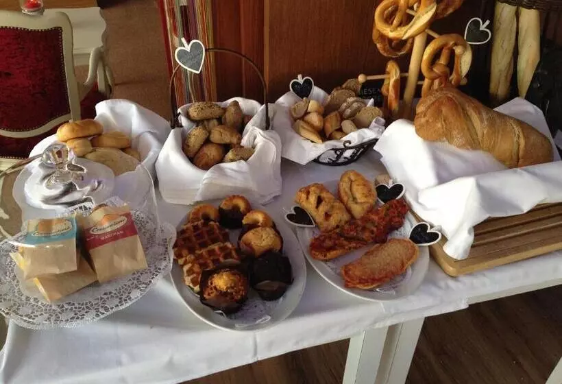 Hotelli Al Faro Lodge Am See