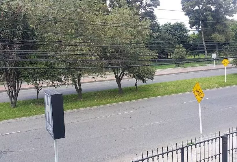 هتل Elite Del Parque Bogota