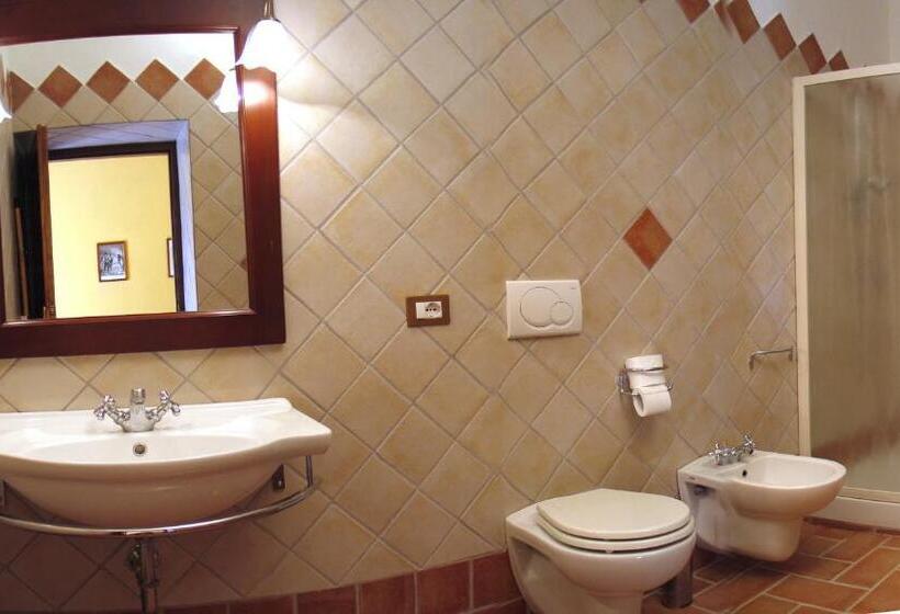 호텔 La Pulledraia Del Podere Montegrappa