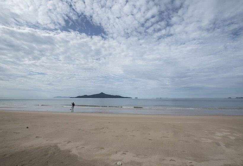 Hotel Sari Pacifica Resort & Spa Sibu Island