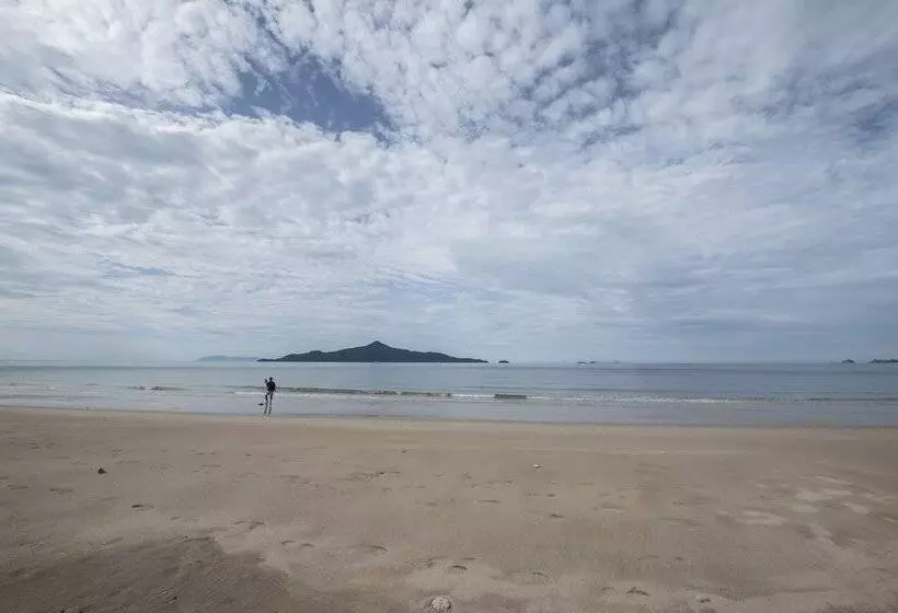 Отель Sari Pacifica Resort & Spa Sibu Island