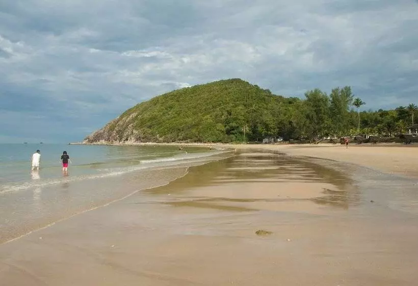 Отель Sari Pacifica Resort & Spa Sibu Island