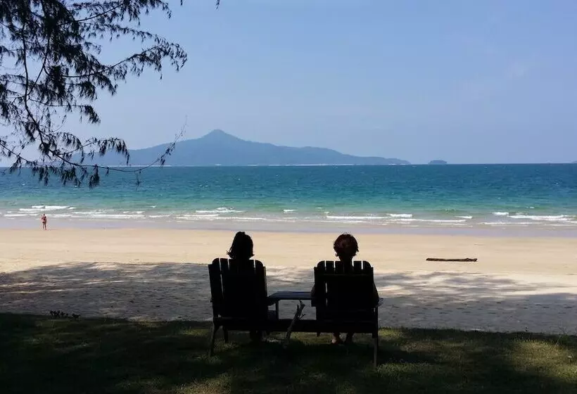 Отель Sari Pacifica Resort & Spa Sibu Island