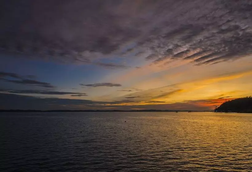 Отель Sari Pacifica Resort & Spa Sibu Island