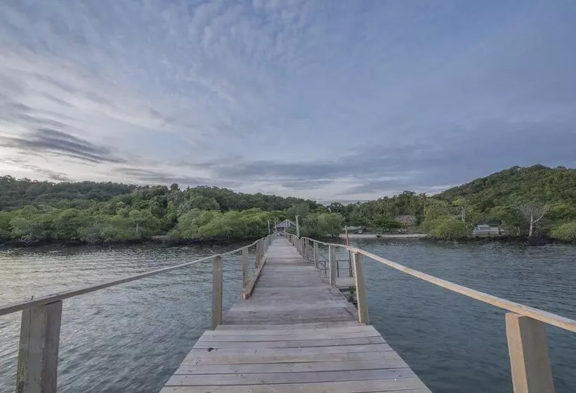 Отель Sari Pacifica Resort & Spa Sibu Island