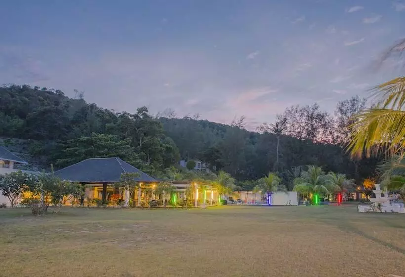 Отель Sari Pacifica Resort & Spa Sibu Island