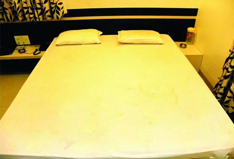 Hotelli Shradha Saburi Palace