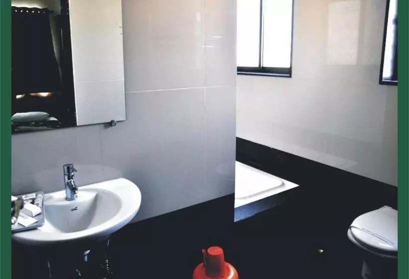 Hotelli Shradha Saburi Palace