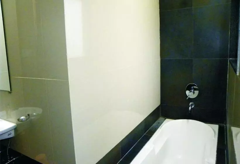 Hotelli Shradha Saburi Palace