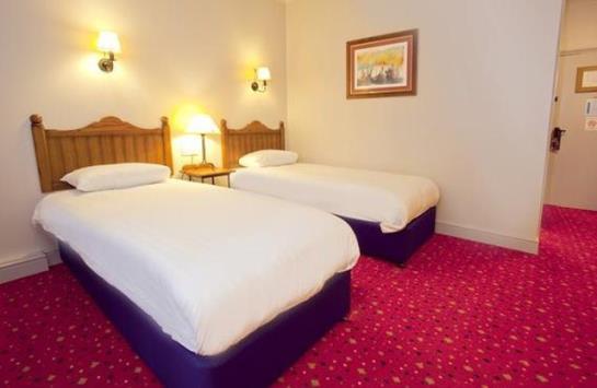 酒店 Travelodge Walton on Thames