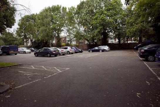 酒店 Travelodge Walton on Thames