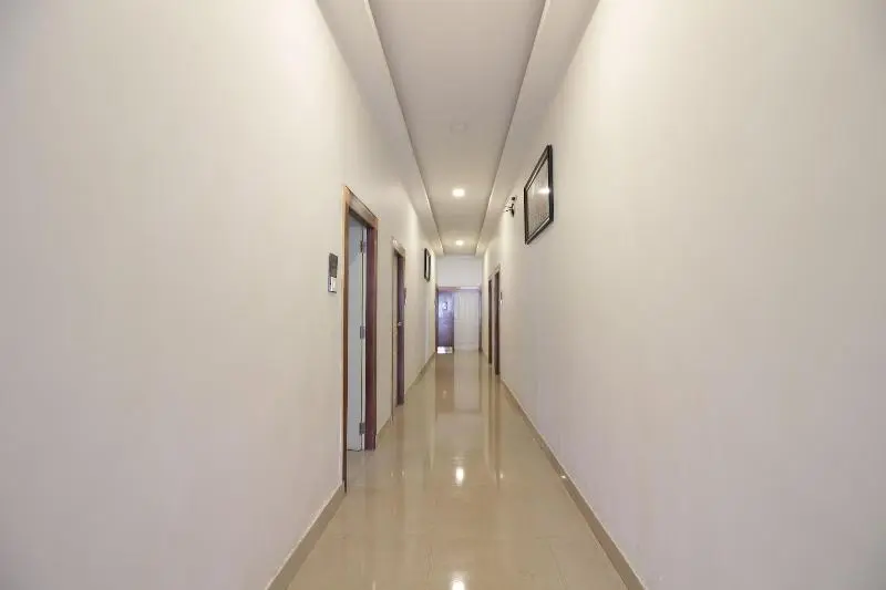 Hotel White Parrot