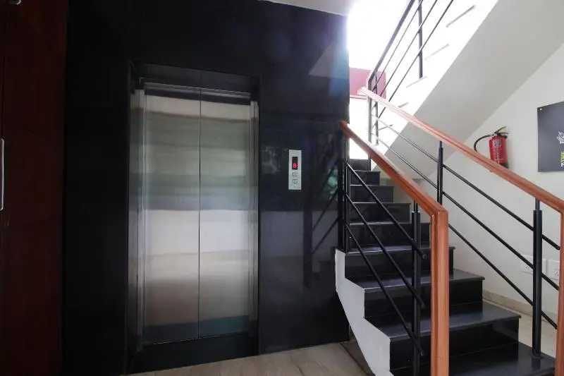 Hotel White Parrot