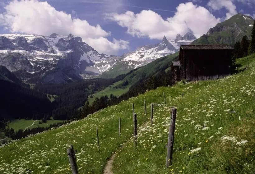 בית מלון כפרי Zimba