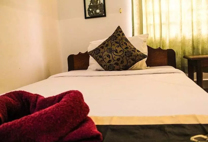 پانسیون Tropical Breeze