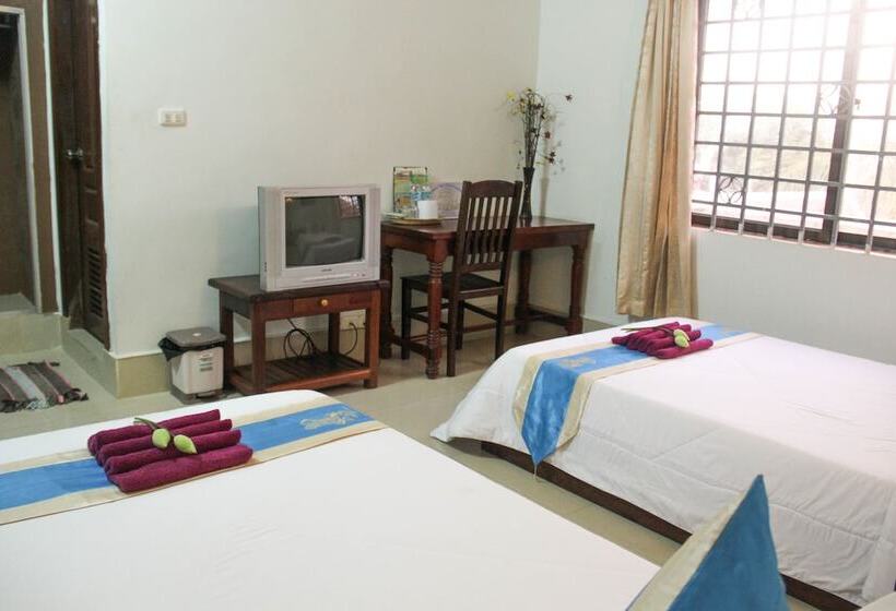 پانسیون Tropical Breeze