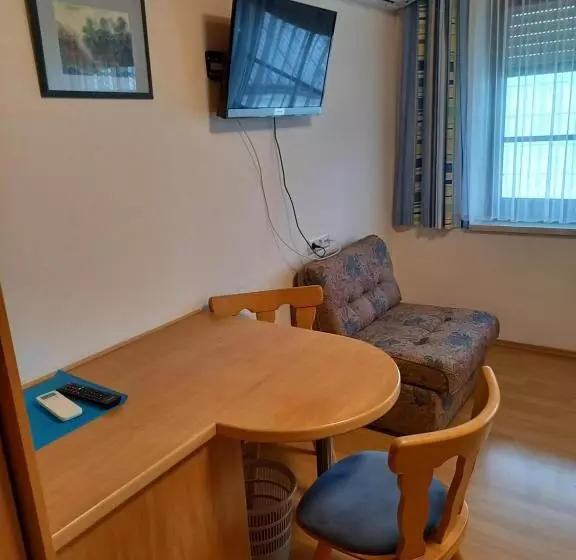 Pansiyon Weingut Gastehaus Palkowitsch