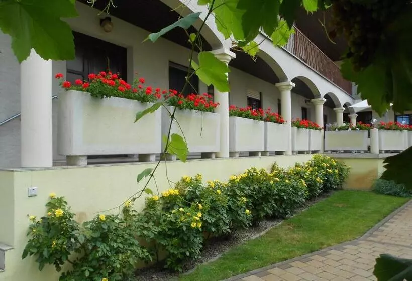 Pansiyon Weingut Gastehaus Palkowitsch