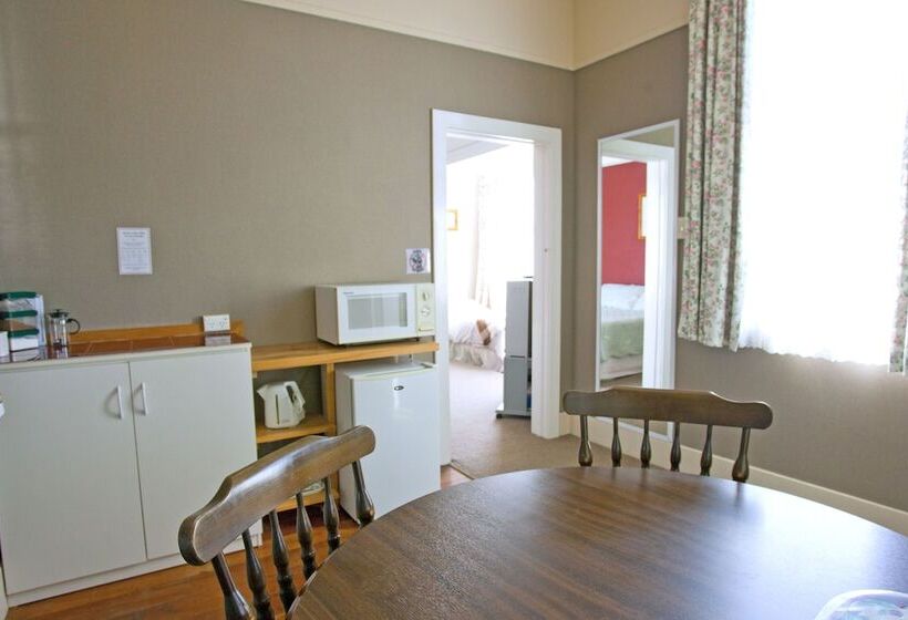 The Station House Motel