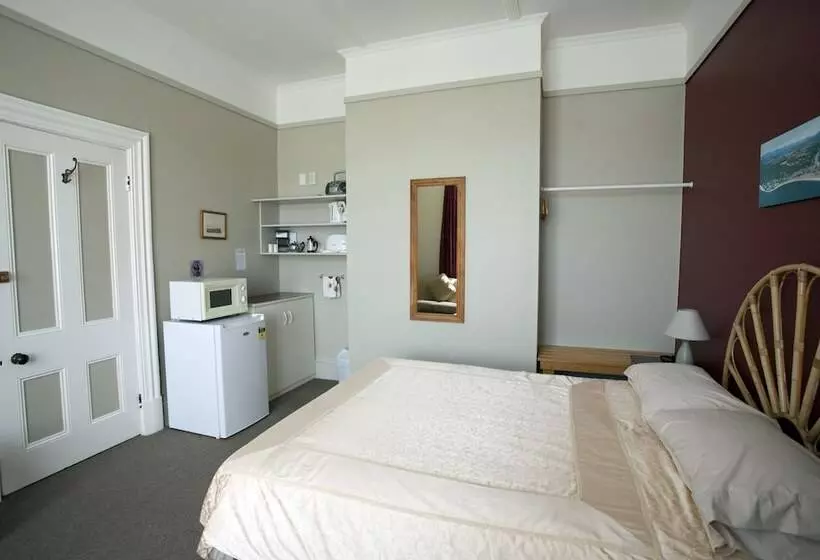 The Station House Motel