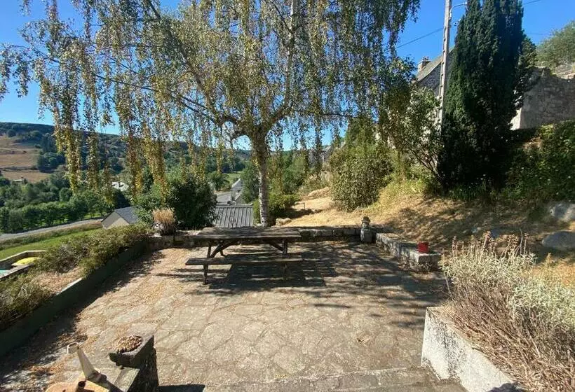 Maison De Village Avec Terrasse Et Jardin Saint Urcize