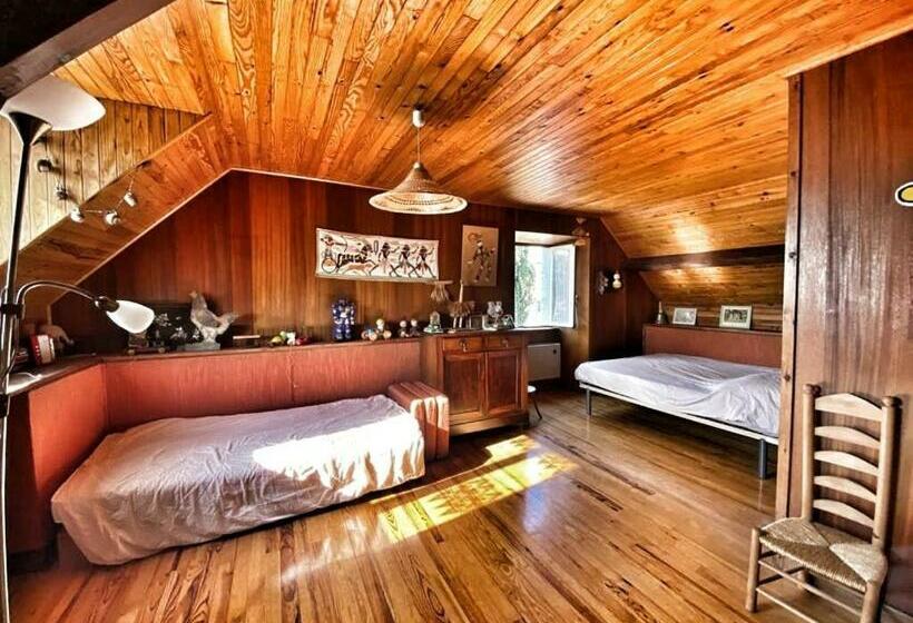 Maison De Village Avec Terrasse Et Jardin Saint Urcize