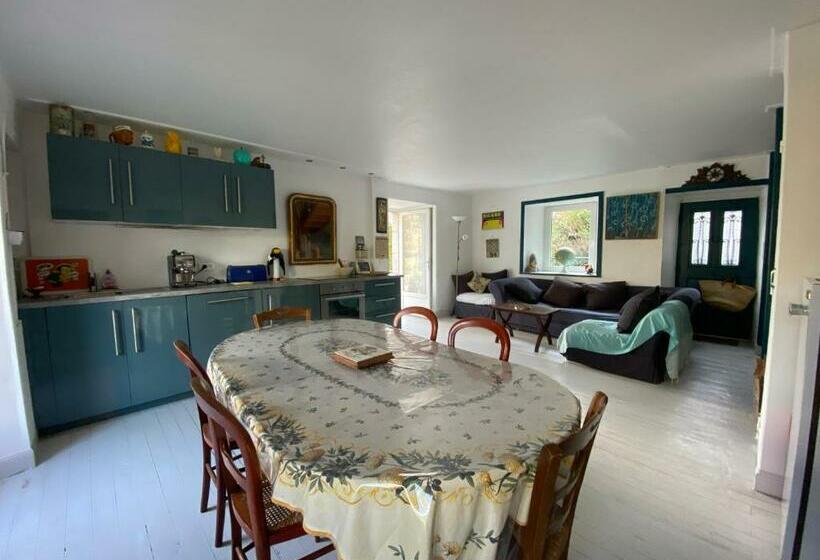 Maison De Village Avec Terrasse Et Jardin Saint Urcize