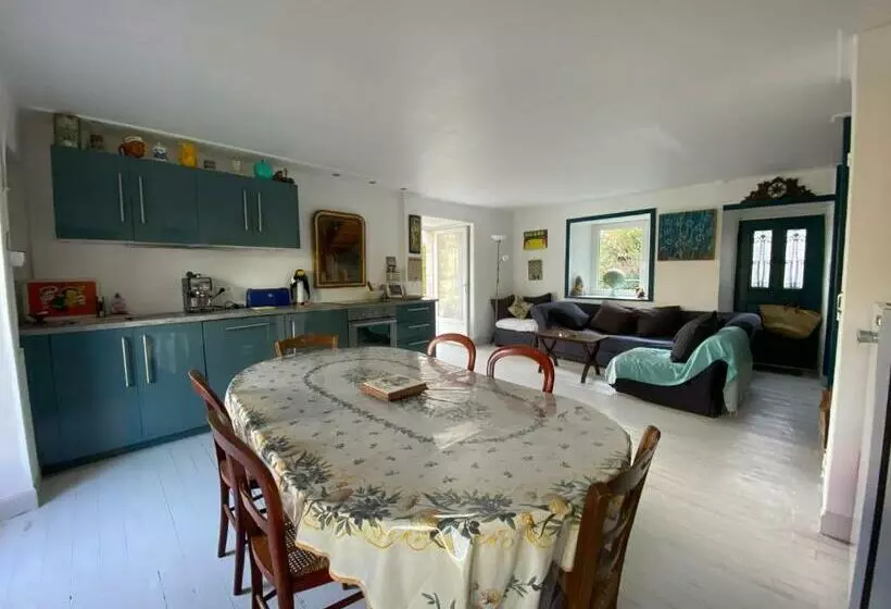 Maison De Village Avec Terrasse Et Jardin Saint Urcize