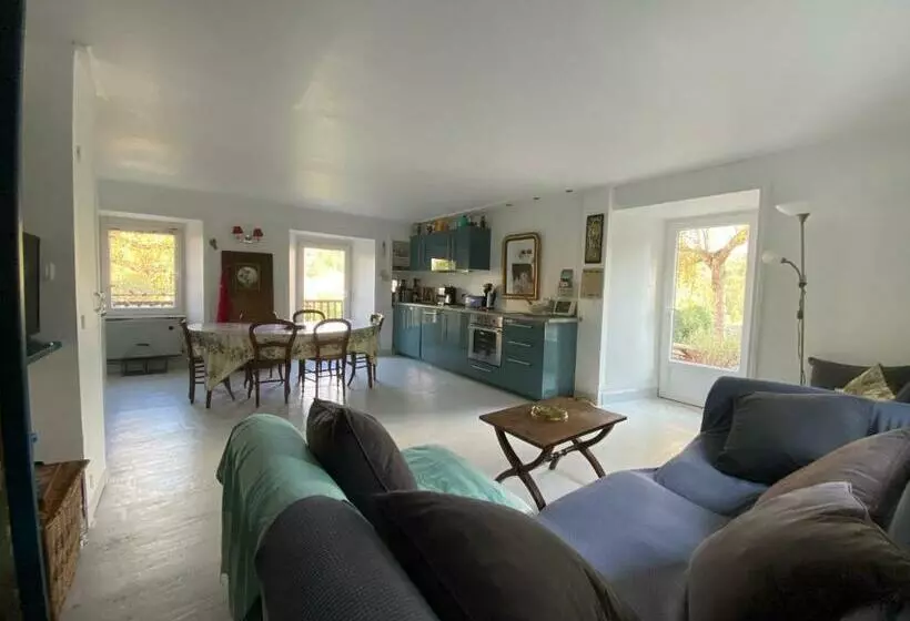 Maison De Village Avec Terrasse Et Jardin Saint Urcize