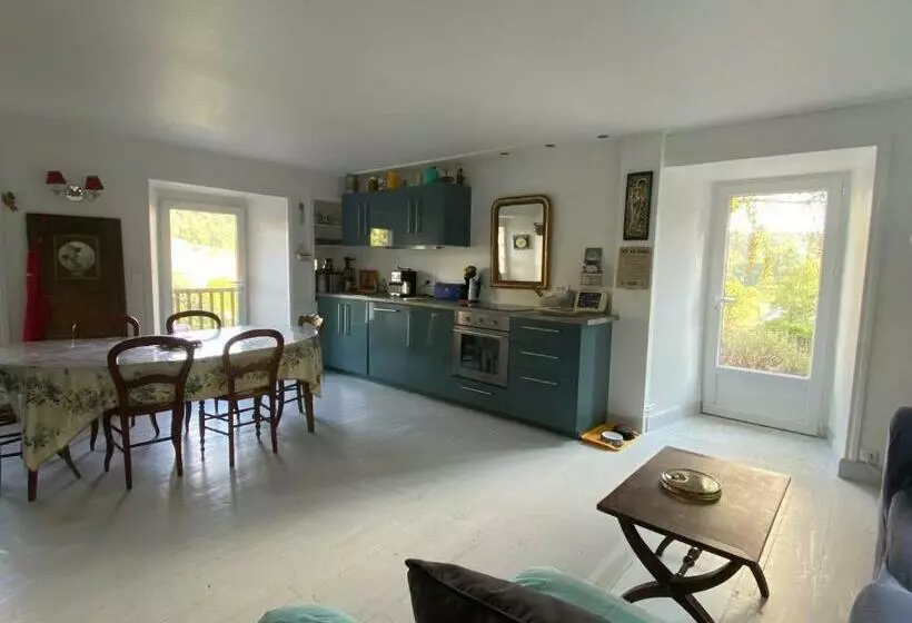 Maison De Village Avec Terrasse Et Jardin Saint Urcize