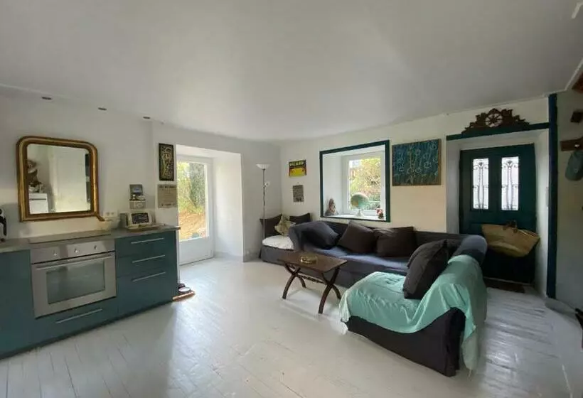 Maison De Village Avec Terrasse Et Jardin Saint Urcize