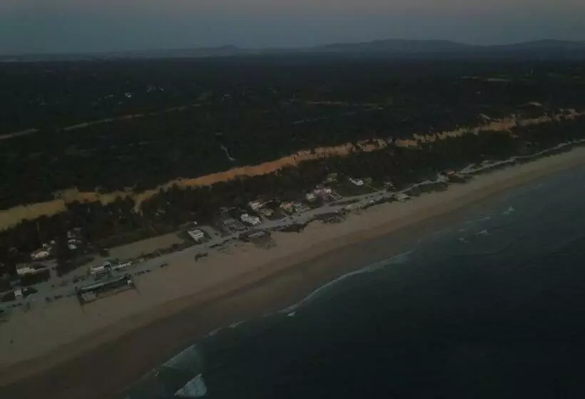 Rock’s Beach Spot Suit